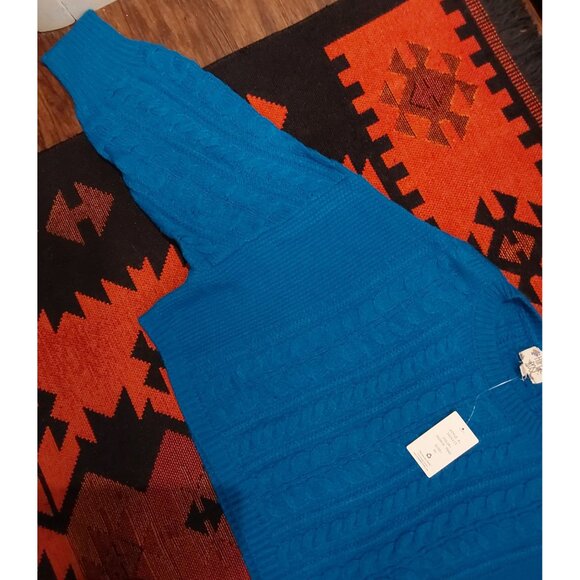 NEW HIPPIE ROSE Women's Oversized Cropped Cobalt Blue Cable Knit Sweater. XL - Picture 2 of 11